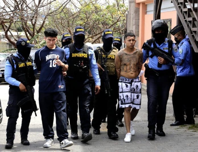 El crimen organizado supera la acción gubernamental y gana terreno en  Latinoamérica - MarketData