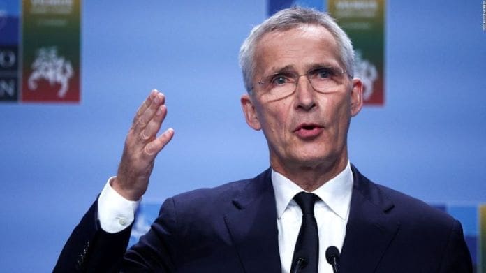El secretario general de la OTAN, Jens Stoltenberg, realiza una visita no  anunciada a Kyiv