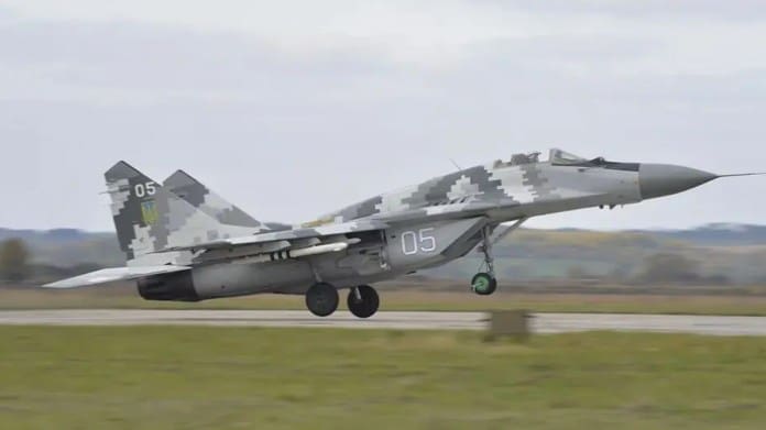 Rusia derriba dos cazas de guerra MiG-29 ucranianos y dos misiles Himars