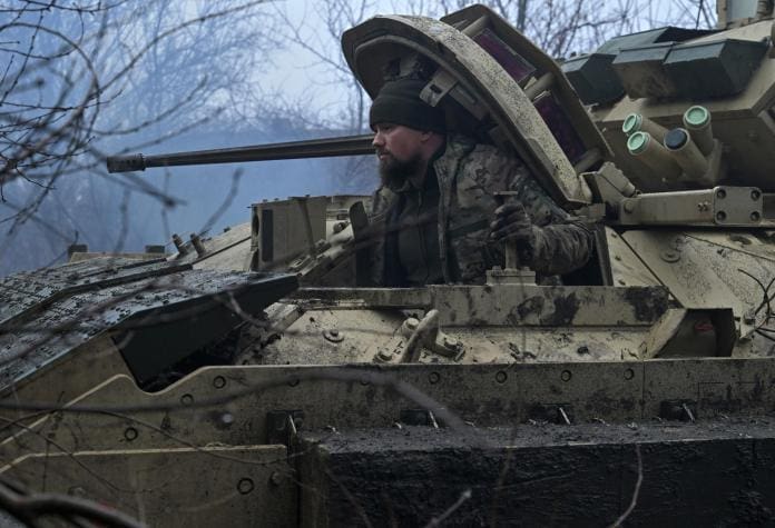 Ucrania envía refuerzos a Avdiivka; ataque de Kiev en Belgorod deja al menos seis muertos