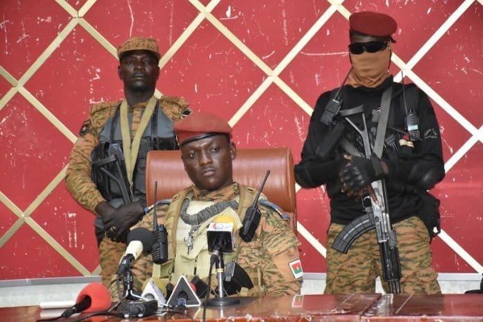 Burkina Faso: golpe y re-golpe con influencias rusas en el país de los  hombres libres - El Economista